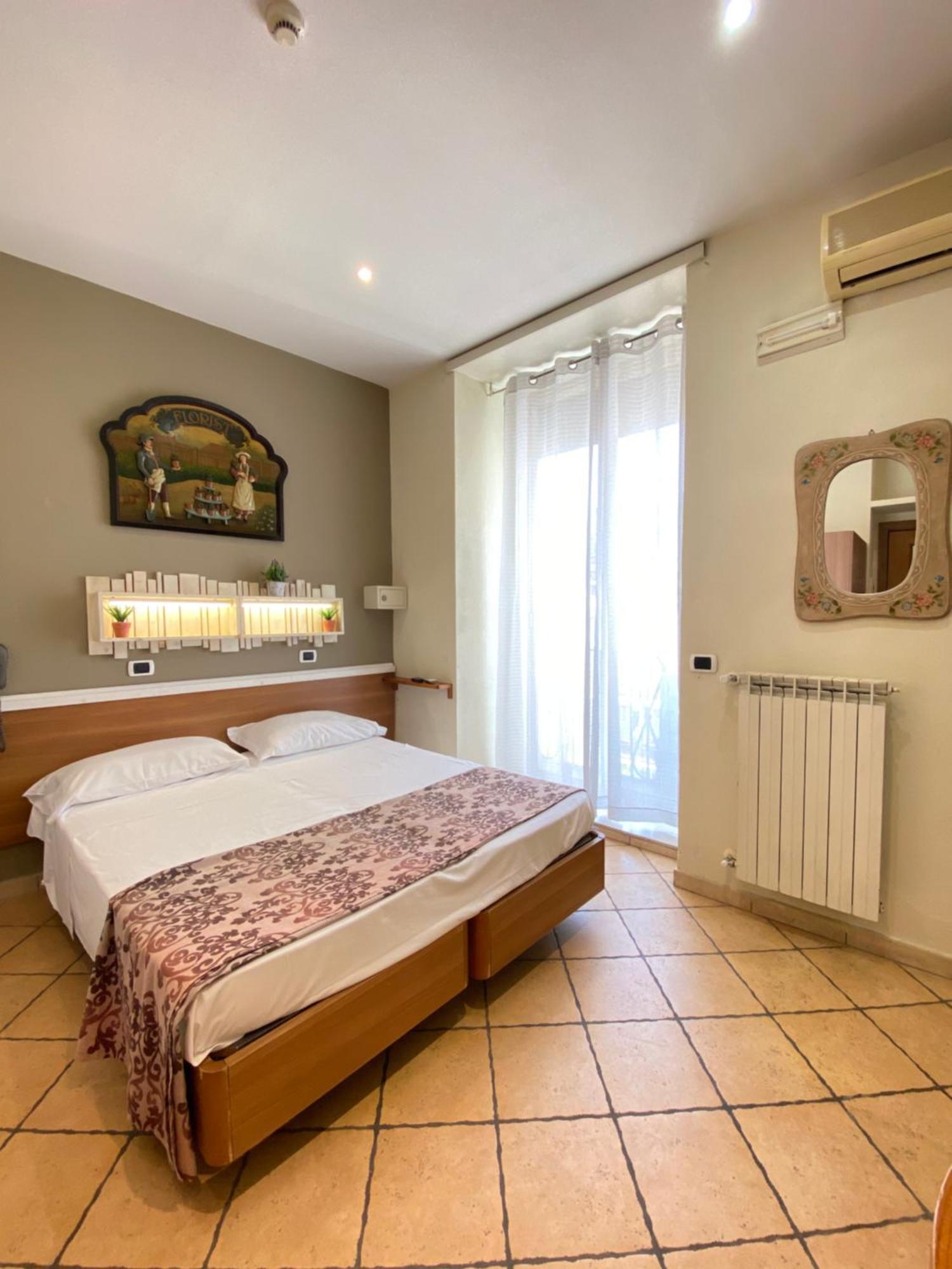 Hotel Europeo Napoli Habitación foto